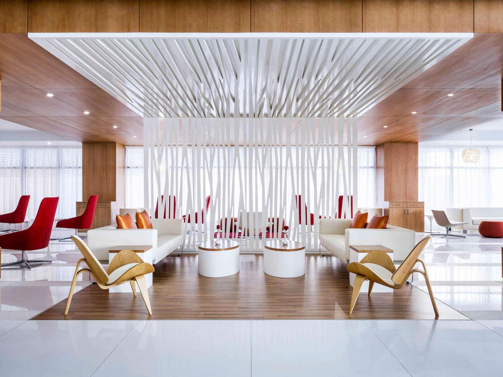 โนโวเทล เจดดาห์ ตะห์เลีย Hotel ภายนอก รูปภาพ
